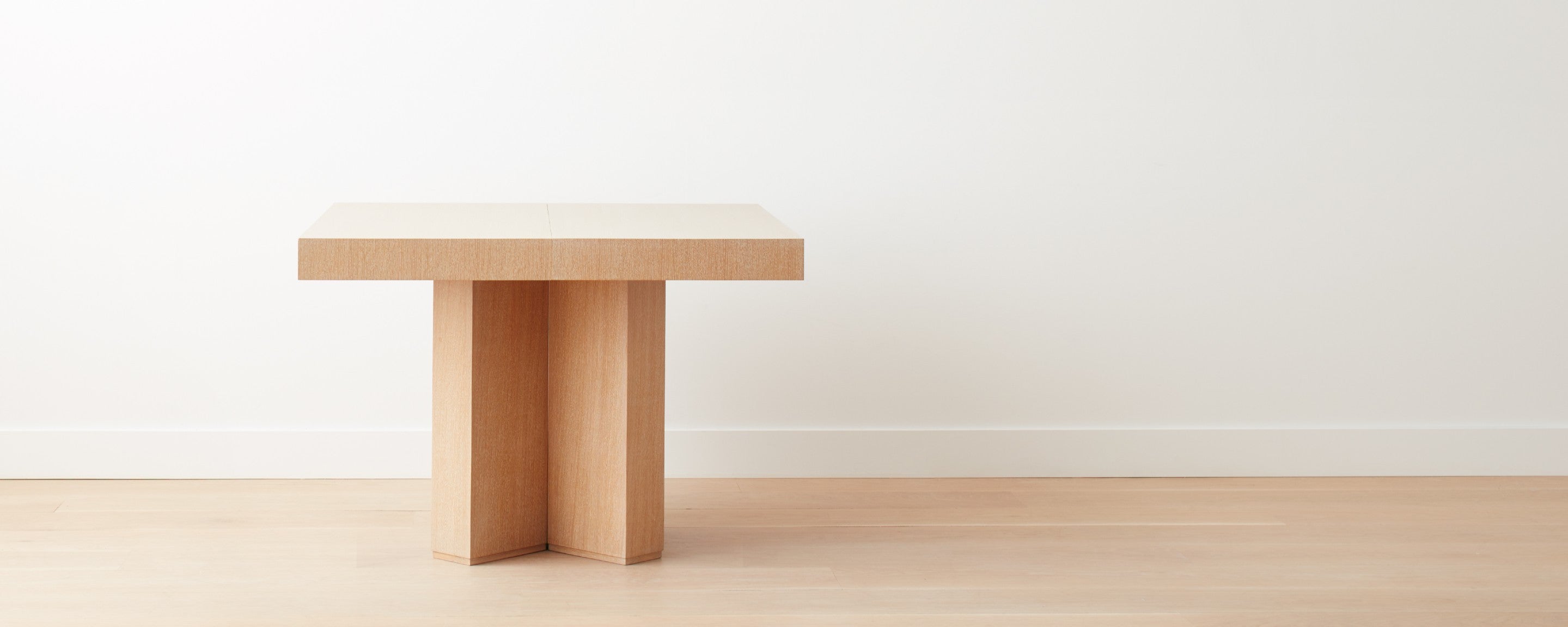 the homenature union square dining table