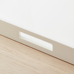 white lacquered trays